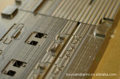 供應生產橡膠產品所需模具——專業制造，品質保證